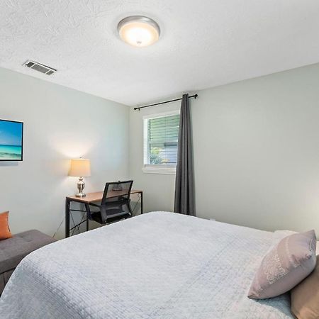 Sea Side Serenity 4 Bedroom Джэксонвилл-Бич Экстерьер фото